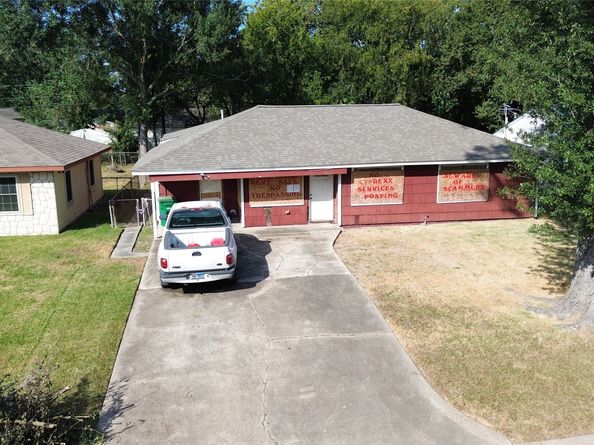 6111 Westover Street, Houston TX 77033