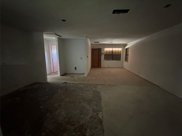 6111 Westover Street, Houston TX 77033