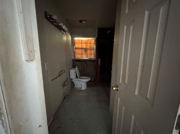 6111 Westover Street, Houston TX 77033