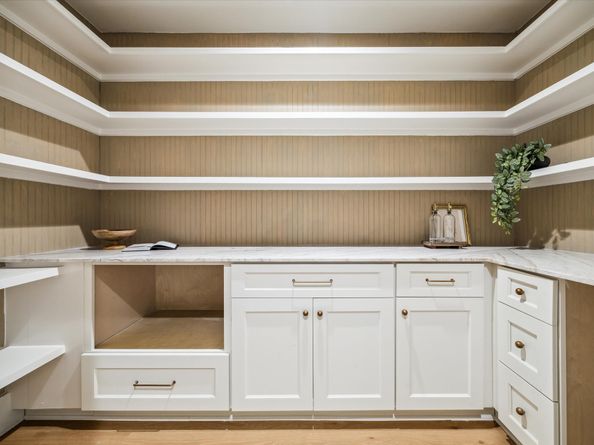 6227 Grovewood Lane, Houston TX 77008