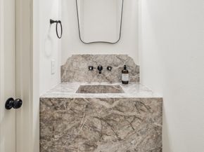 6227 Grovewood Lane, Houston TX 77008