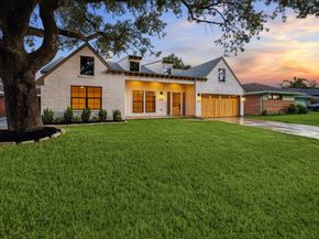 6227 Grovewood Lane, Houston TX 77008