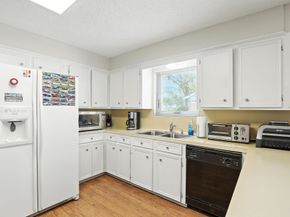 2910 Riata Lane, Houston TX 77043