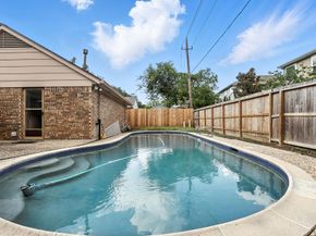 2910 Riata Lane, Houston TX 77043