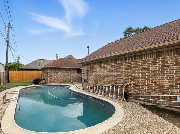 2910 Riata Lane, Houston TX 77043