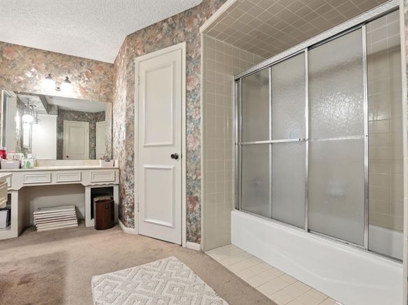 2910 Riata Lane, Houston TX 77043