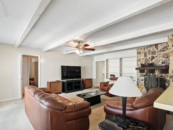 2910 Riata Lane, Houston TX 77043