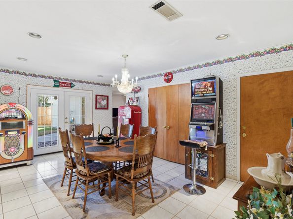 5125 Nina Lee Lane, Houston TX 77092