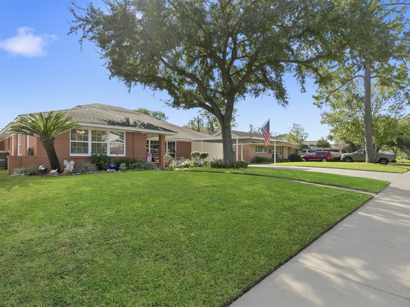 5125 Nina Lee Lane, Houston TX 77092