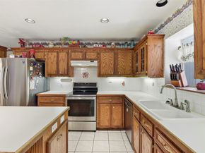 5125 Nina Lee Lane, Houston TX 77092