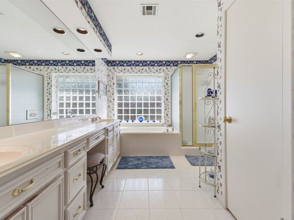 5125 Nina Lee Lane, Houston TX 77092