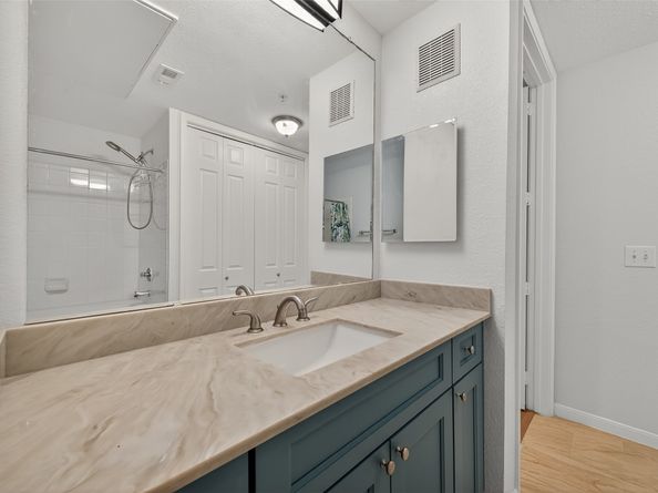 7575 Kirby Drive 1303, Houston TX 77030