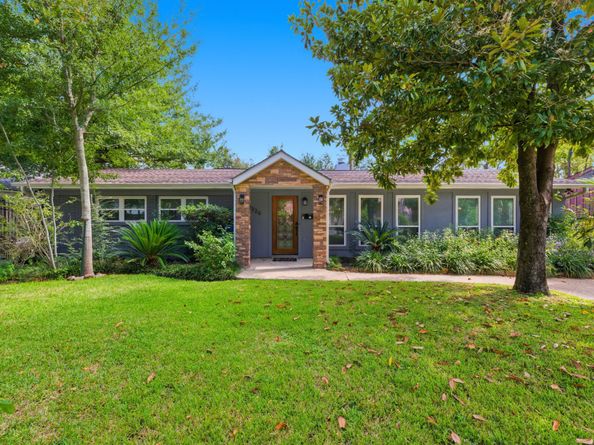 1320 Woodvine Drive, Houston TX 77055