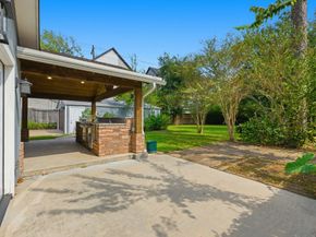 1320 Woodvine Drive, Houston TX 77055