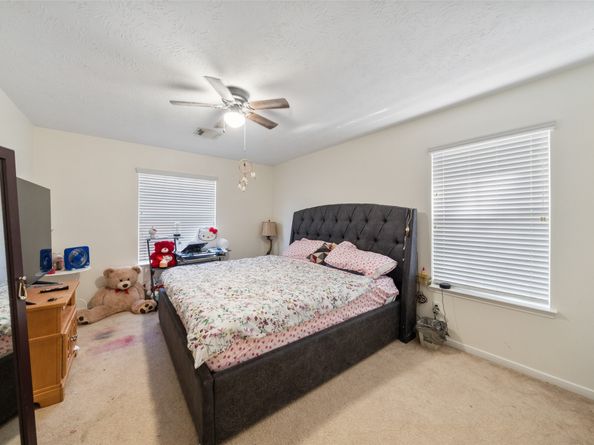 8402 Hunters Village Drive, Humble TX 77346