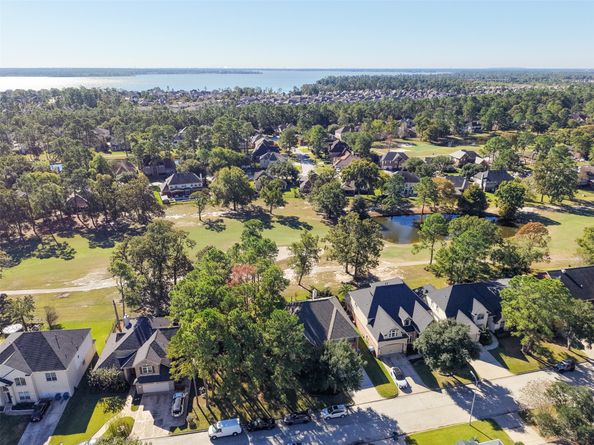 8402 Hunters Village Drive, Humble TX 77346