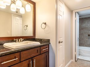 3525 Sage Road 1315, Houston TX 77056