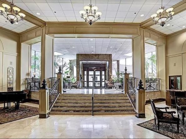 3525 Sage Road 1315, Houston TX 77056