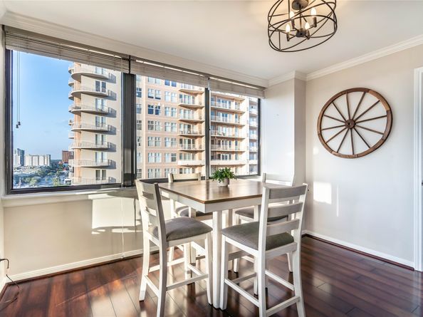 3525 Sage Road 1315, Houston TX 77056