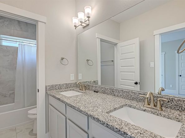 2022 Tarfite Place, Houston TX 77077