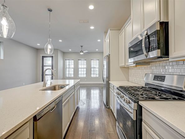 2022 Tarfite Place, Houston TX 77077