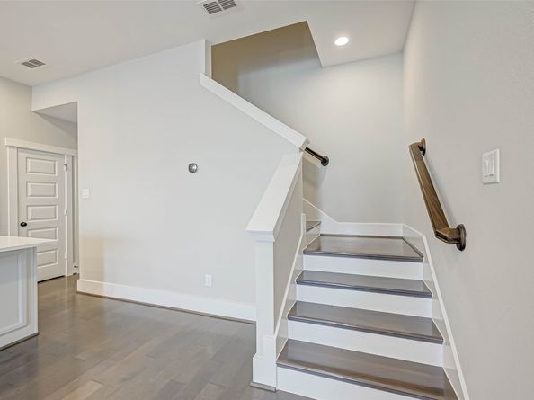 2022 Tarfite Place, Houston TX 77077