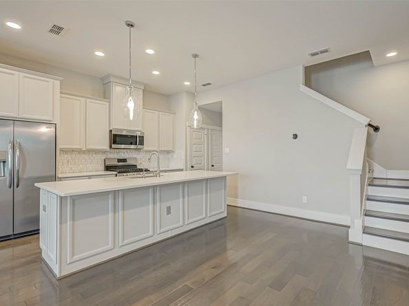 2022 Tarfite Place, Houston TX 77077