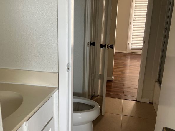6111 Beverly Hill Street 78, Houston TX 77057
