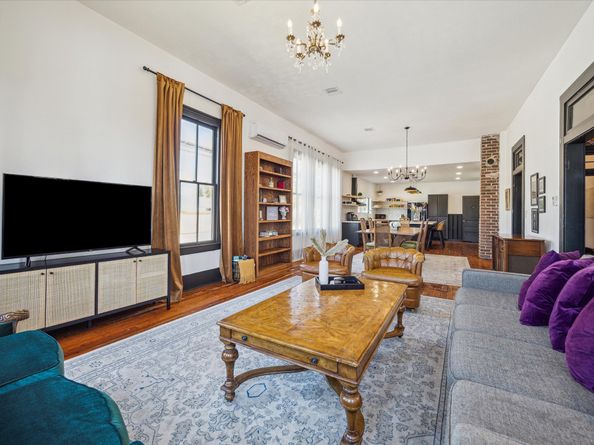 1920 Fulton Street, Houston TX 77009