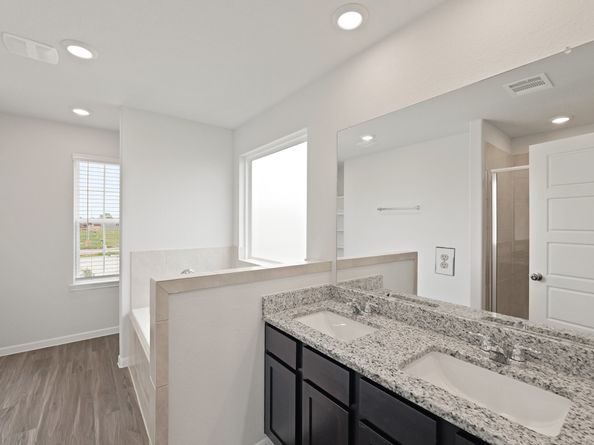 2206 Thorpe Grove Court, Houston TX 77090