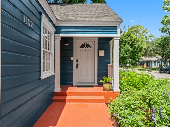1102 Winston Street, Houston TX 77009