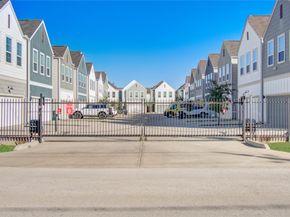 2054 Johanna Creek Drive, Houston TX 77055