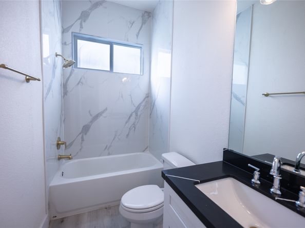 5906 Saint Augustine Street C, Houston TX 77021