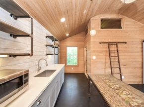 1202 Archer Street, Houston TX 77009