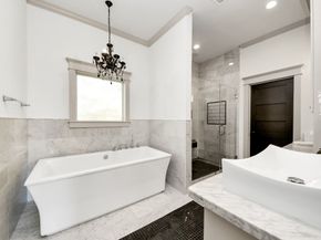 1202 Archer Street, Houston TX 77009