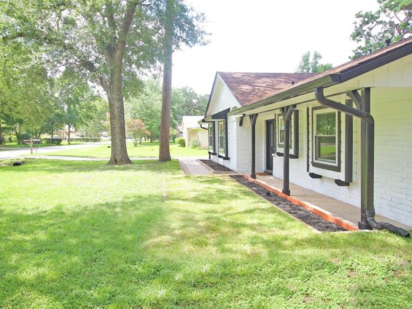 26003 Woodglen Drive, Spring TX 77386