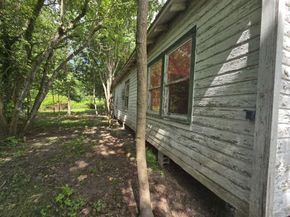 203 Cedar Circle, Daisetta TX 77357