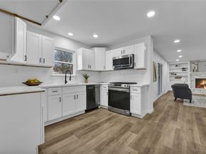 2726 Stetson Lane, Houston TX 77043