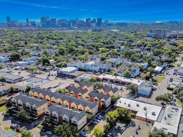 2436 Bissonnet Street 8, Houston TX 77005