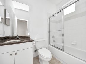 2436 Bissonnet Street 8, Houston TX 77005