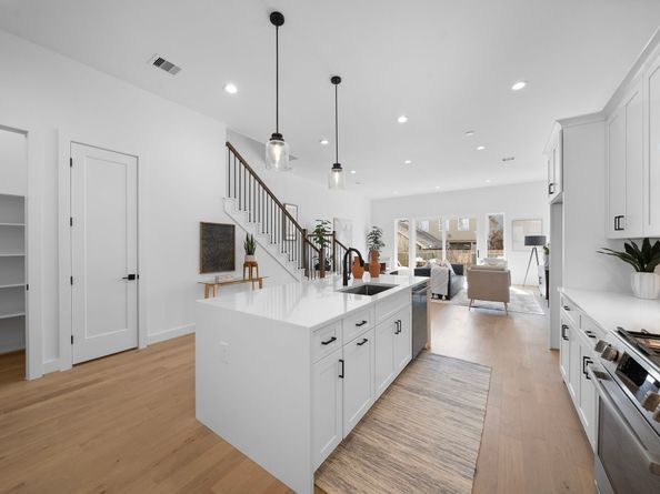 1524 W 21st St, Houston TX 77008