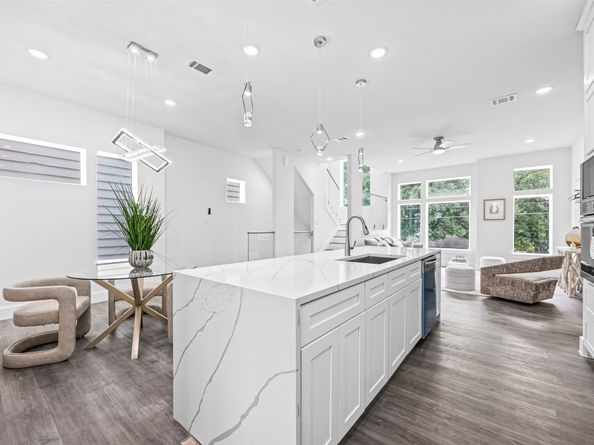 4011 Ward Street, Houston TX 77021