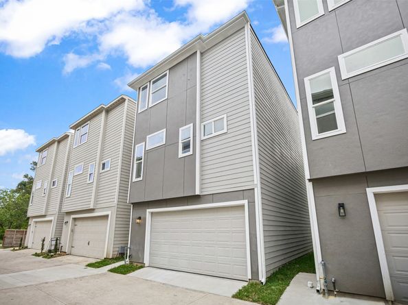 4011 Ward Street, Houston TX 77021