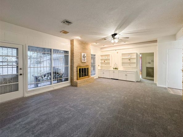 5126 Berry Creek Drive, Houston TX 77017