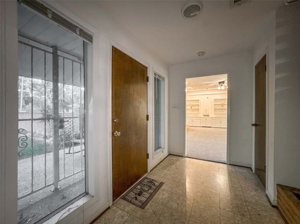 5126 Berry Creek Drive, Houston TX 77017