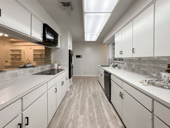 5126 Berry Creek Drive, Houston TX 77017