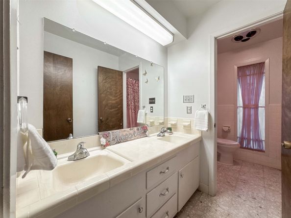 5126 Berry Creek Drive, Houston TX 77017