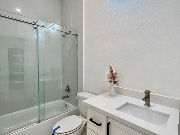 10127 Grover Ln, Houston TX 77041