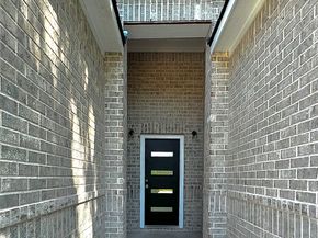 10127 Grover Ln, Houston TX 77041