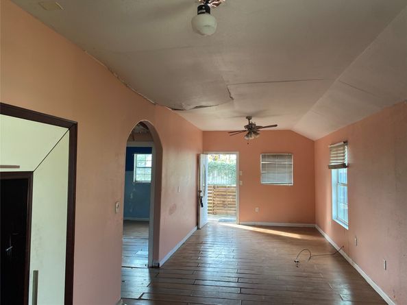 3425 King Street, Houston TX 77026